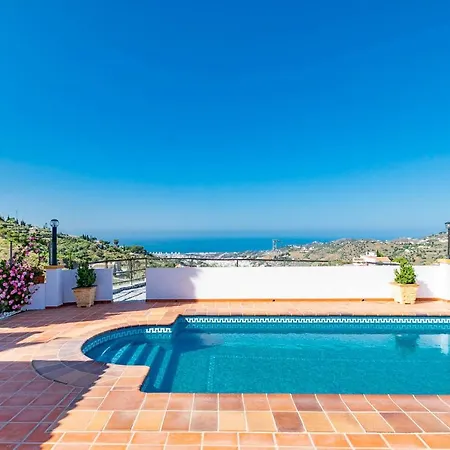 Casa Blanca Villa *